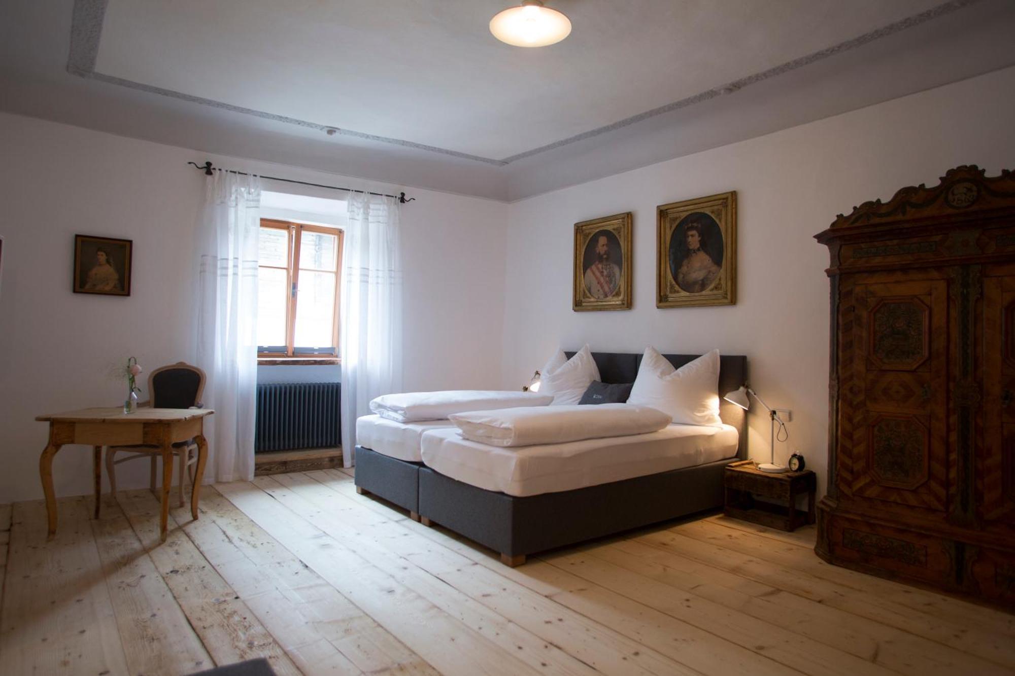 Hotel & Gourmetwirtshaus Kirchenwirt Seit 1326 Леоганг Екстер'єр фото
